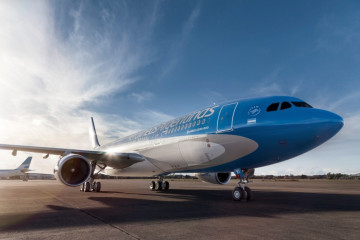 Archivo - Un A330-200 de Aerolíneas Argentinas.