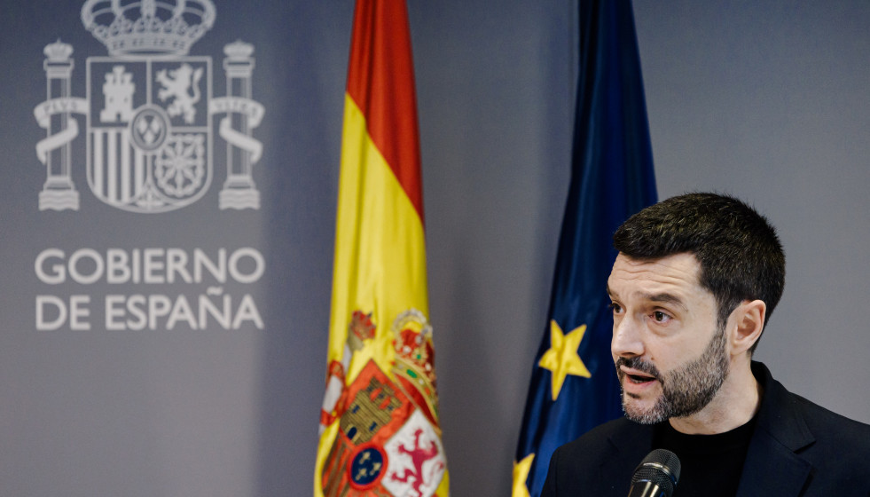 El ministro de Derechos Sociales, Consumo y Agenda 2030, Pablo Bustinduy, ofrece una rueda de prensa, en el Ministerio de Derechos Sociales, Consumo y Agenda 2030, a 16 de enero de 2026, en Madrid (Es