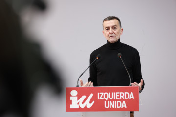 El coordinador federal de Izquierda Unida y candidato de Por Andalucía a la presidencia de la Junta de Andalucía, Antonio Maíllo interviene durante la rueda de prensa. A 12 de enero de 2026, en Sev