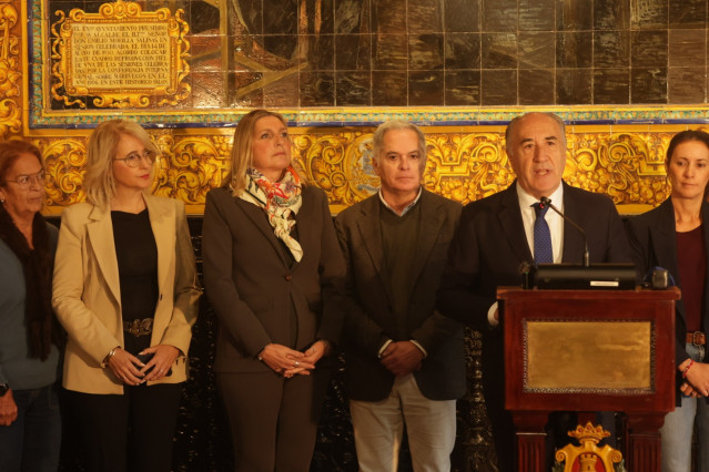 El alcalde de Algeciras (Cádiz), José Ignacio Landaluce, en una rueda de prensa tras archivarse la denuncia del PSOE en su contra