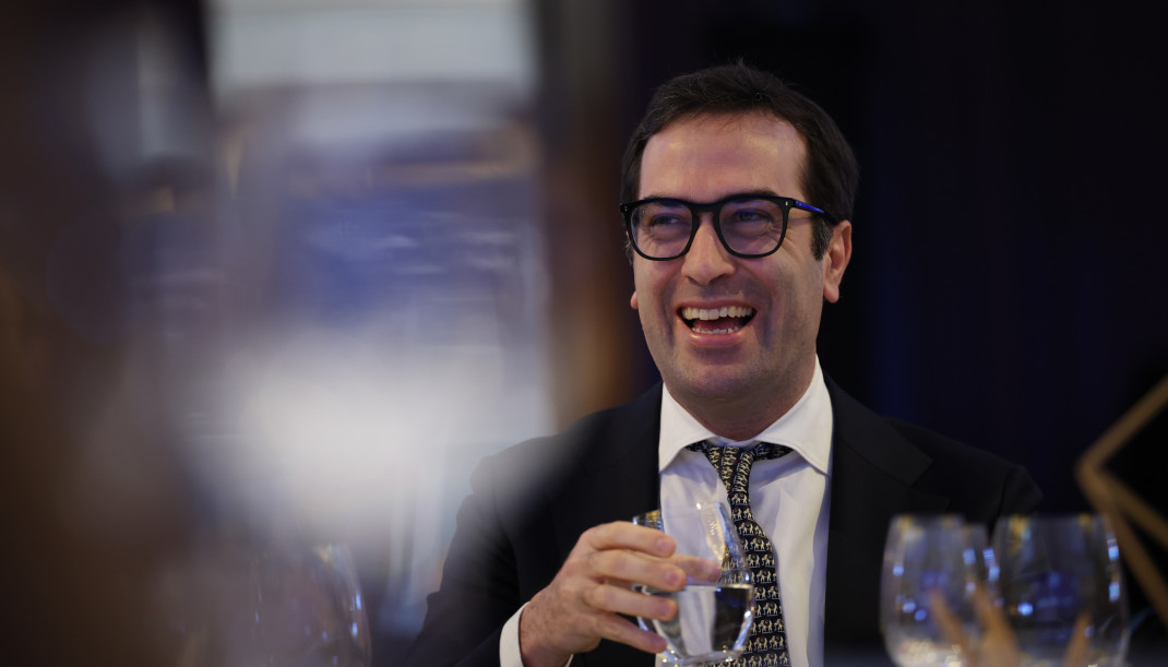El ministro de Economía, Comercio y Empresa, Carlos Cuerpo, durante un almuerzo-coloquio en el contexto del ‘Spain Investors Day’, a 15 de enero de 2026, en Madrid (España).