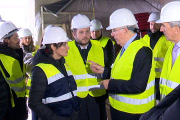 La ministra de Vivienda y Agenda Urbana, Isabel Rodríguez, visita las obras de construcción de una promoción de 159 viviendas asequibles en Illescas