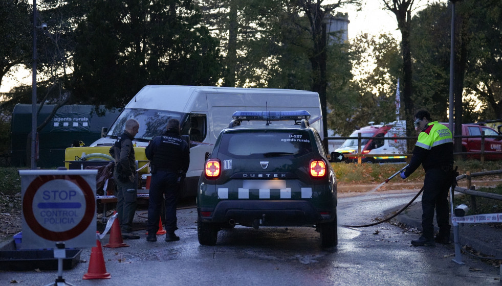 Archivo - Limpieza de los vehículos de los Agents Rurals de la Generalitat de Catalunya