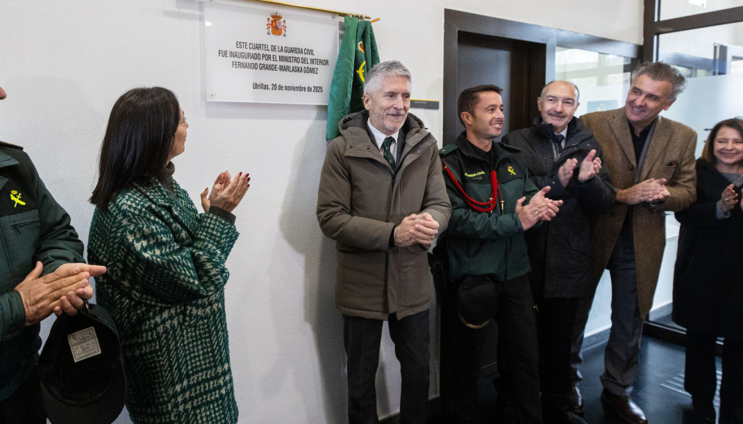 Archivo - El ministro del Interior, Fernando Grande-Marlaska, inaugura el nuevo cuartel de la Guardia Civil en Utrillas, Teruel