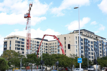 Archivo - Edificios en el barrio de Valdebebas.