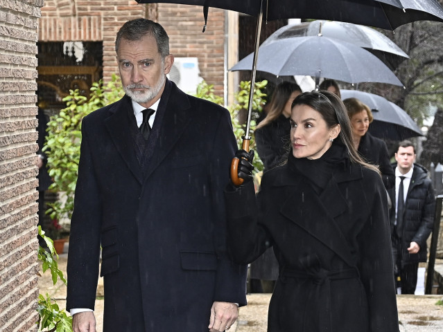 Sus Majestades los Reyes, Don Felipe de Borbón y Doña Letizia Ortiz, llegan a la catedral Ortodoxa Griega de San Andrés y San Demetrio para asistir al responso por  Su Alteza Real la Princesa Doña Irene de Grecia