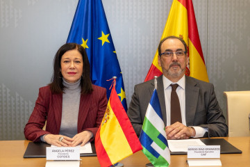 Cofides y CAF firman un memorando de entendimiento para impulsar proyectos en América Latina y el Caribe.