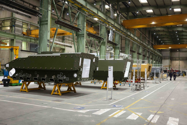 Archivo - Vehículos blindados Hunter durante una visita a la fábrica GDELS-SBS en Trubia, a 31 de octubre de 2025, en Oviedo, Asturias (España). Spruds ha visitado la fábrica para conocer de primera mano el proceso de fabricación de los 84 vehículos blind