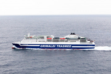 Archivo - El buque 'Volcán del Teide', de Trasmed (Grupo Grimaldi).