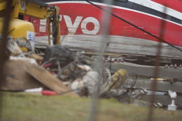 Imagen de los trabajos de rescate de los convoyes de trenes accidentados en la zona del suceso en Adamuz (Córdoba). A 21 de enero de 2026, en Adamuz, Córdoba (Andalucía, España)