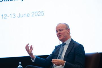 Archivo - El presidente del Banco de los Países Bajos, Klaas Knot, durante la quinta Conferencia de Estabilidad Financiera, en la sede del Banco de España, a 12 de junio de 2025, en Madrid (España)