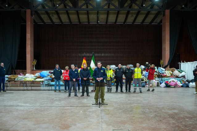 El presidente de la Junta de Andalucía, Juanma Moreno comparece ante los medios de comunicación. A 22 de enero de 2026 en Adamuz, Córdoba (Andalucía, España). Juanma Moreno comparece tras el rescate de los dos últimos cuerpos del accidente ferroviario de