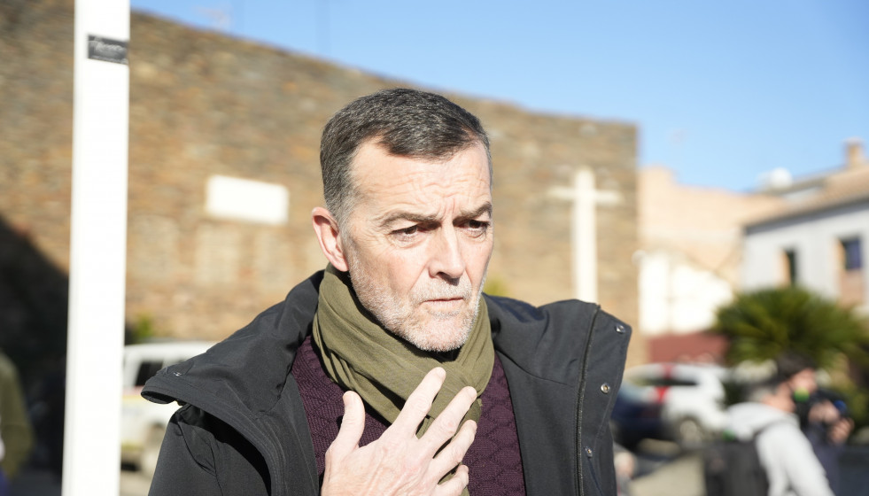 El coordinador federal de Izquierda Unida (IU) candidato de la coalición Por Andalucía a la Presidencia de la Junta en las próximas elecciones, Antonio Maíllo, durante su visita a Adamuz (Córdoba