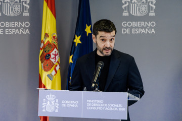 El ministro de Derechos Sociales, Consumo y Agenda 2030, Pablo Bustinduy, ofrece una rueda de prensa.