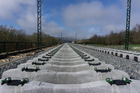 Archivo - segunda vía entre Medina del Campo y Zamora