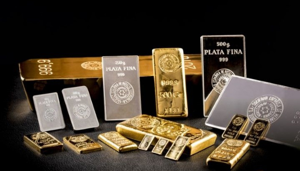 Archivo - Lingotes de oro y plata.