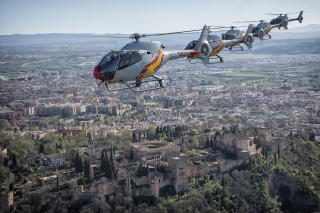 Archivo - Los Eurocopter EC-120 'Colibrí' del Ejército del Aire que conmemorarán el vuelo del Plus Ultra en Brasil, Uruguay y Argentina.