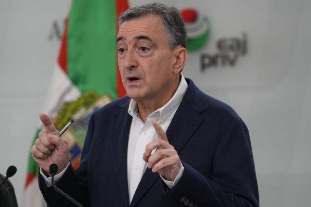 Archivo - El presidente del EBB del PNV, Aitor Esteban, en una rueda de prensa en Bilbao