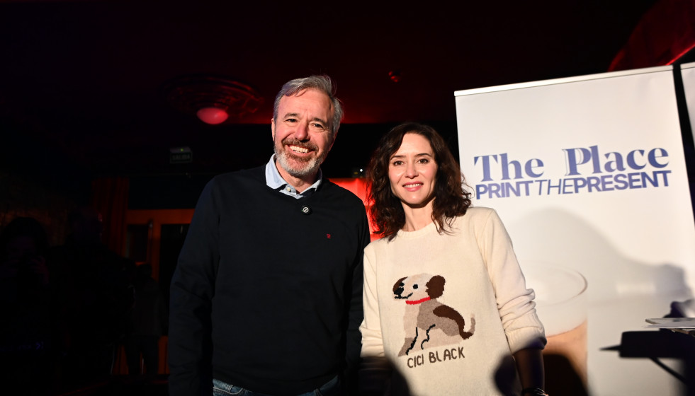 La presidenta de la Comunidad de Madrid y del Partido Popular de Madrid, Isabel Díaz Ayuso (d), y el presidente de Aragón y candidato a la reelección en las elecciones autonómicas de Aragón, Jorg