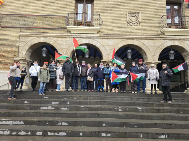Concentración de Izquierda Unida-Movimiento Sumar este sábado en Monzón en apoyo a Palestina.