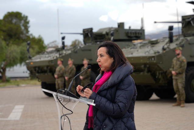 La ministra de Defensa, Margarita Robles, interviene en un acto en Almería.