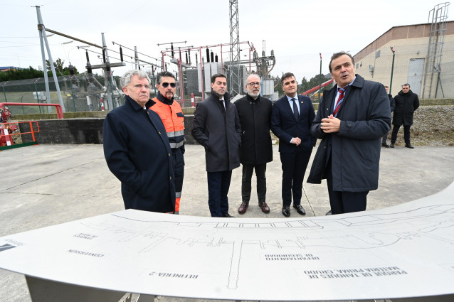 Arrancan las obras del electrolizador de 100 MW de Petronor con una inversión inicial de 292 millones. El lehendakari, Imanol Pradales, visita la empresa