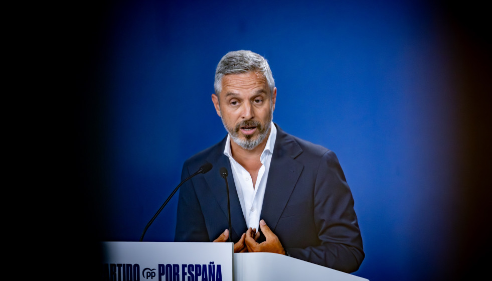 Archivo - El vicesecretario de Hacienda, Vivienda e Infraestructuras del PP, Juan Bravo, durante una rueda de prensa, en la sede del PP, a 11 de agosto de 2025, en Madrid (España).