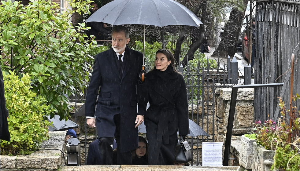 Sus Majestades los Reyes, Don Felipe de Borbón y Doña Letizia Ortiz, llegan a la catedral Ortodoxa Griega de San Andrés y San Demetrio para asistir al responso por  Su Alteza Real la Princesa Doña