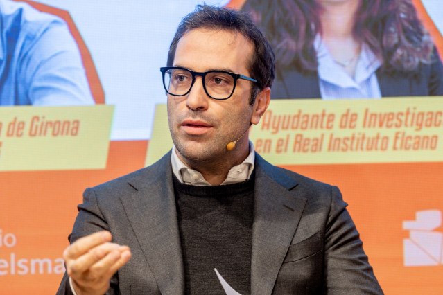 El ministro de Economía, Comercio y Empresa, Carlos Cuerpo, durante un encuentro informativo organizado por la Fundación Bertelsmann, en el Espacio Bertelsmann, a 13 de enero de 2026, en Madrid (España). El encuentro, titulado ‘Diálogo por el futuro de la