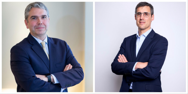 Archivo - Nicolás Oriol, nuevo presidente del comité digital de Insurance Europe, y Ricard Ribas, nuevo vicepresidente del comité de seguros generales de la federación europea de seguros.