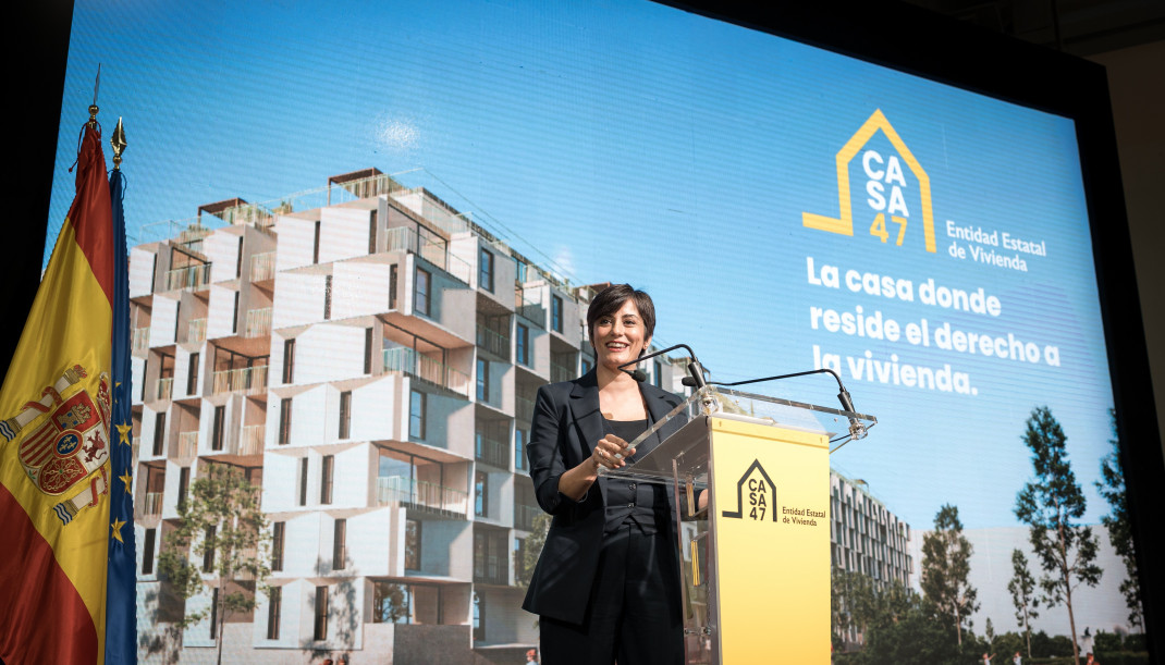 Archivo - La ministra de Vivienda y Agenda Urbana, Isabel Rodríguez, interviene durante la presentación de la Entidad Estatal de Vivienda, en el Espacio Rastro