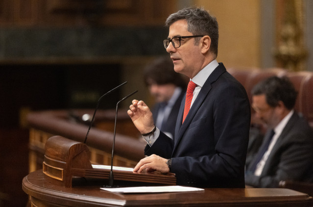 El ministro de la Presidencia, Félix Bolaños, durante una sesión plenaria extraordinaria en el Congreso de los Diputados, a 27 de enero de 2026, en Madrid (España)