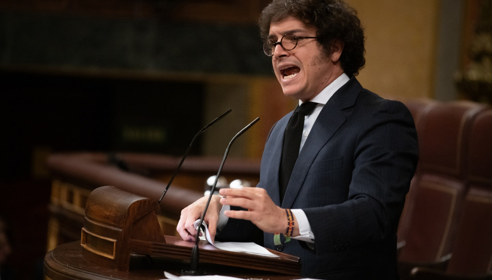 Archivo - El secretario general del grupo parlamenmtario de  VOX, José María Figaredo, en una sesión plenaria