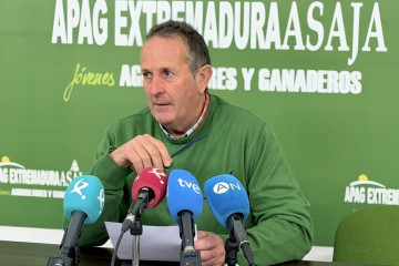 El presidente de APAG Extremadura Asaja, Juan Metidieri, en rueda de prensa