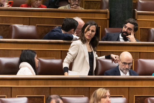 La secretaria general de Podemos, Ione Belarra, durante una sesión plenaria extraordinaria en el Congreso de los Diputados, a 27 de enero de 2026, en Madrid (España).