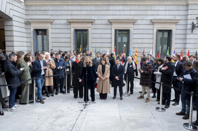 Archivo - La vicepresidenta segunda del Gobierno y ministra de Trabajo, Yolanda Díaz, la ministra de Sanidad, Mónica García, el ministro de Cultura, Ernest Urtasun, la ministra de Juventud e Infancia, Sira Rego, y el ministro de Consumo y Agenda 2030, Pab