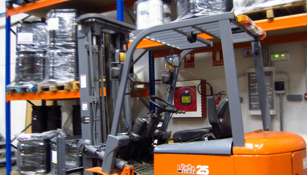 Archivo - España empeora 4,6 veces más que la media de la UE y continúa liderando el absentismo laboral.