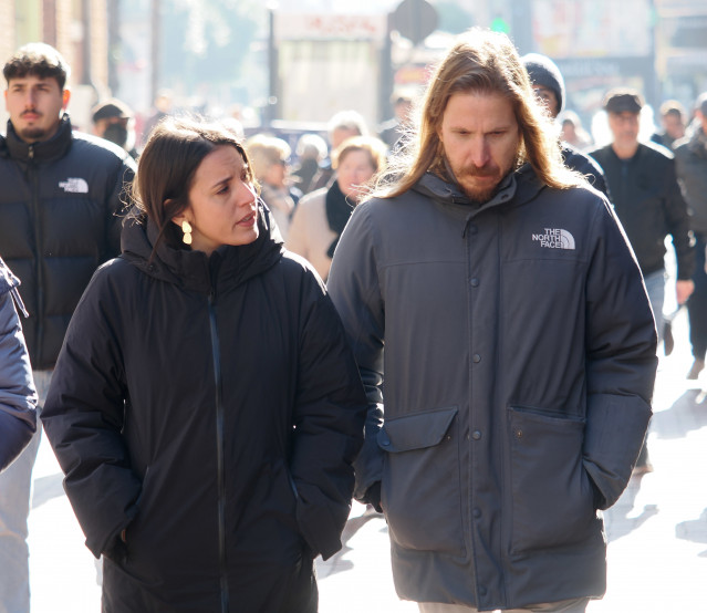 Archivo - La secretaria política de Podemos, Irene Montero, y el secretario de organización y portavoz de Podemos, Pablo Fernández, en la Plaza de Fuente Dorada, a 30 de enero de 2024, en Valladolid, Castilla y León (España).