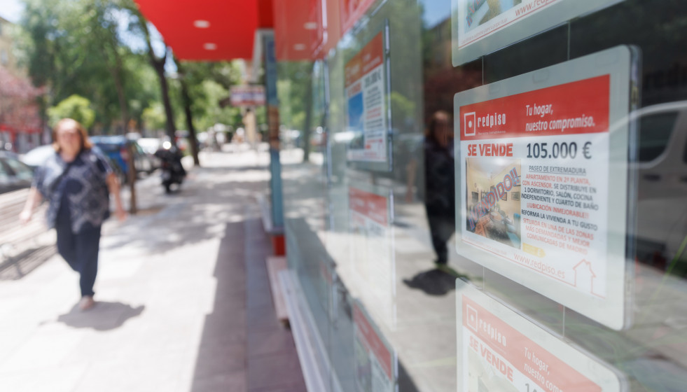 Archivo - Una agencia inmobiliaria, a 9 de mayo de 2023, en Madrid (España).