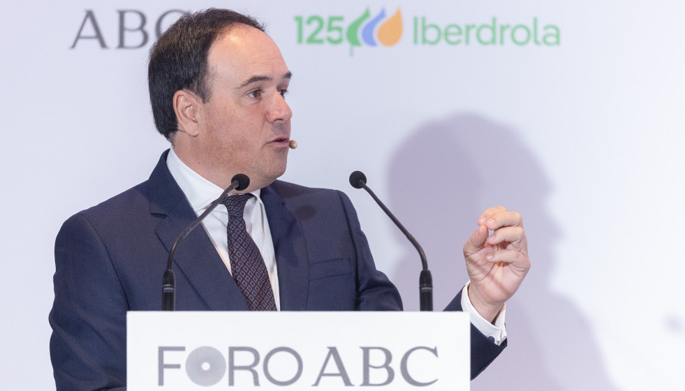 El secretario general del PP, Miguel Tellado y el president de la Generalitat, Juanfran Pérez Llorca, interviene en el Foro ABC, a 28 de enero de 2026, en Madrid (España)