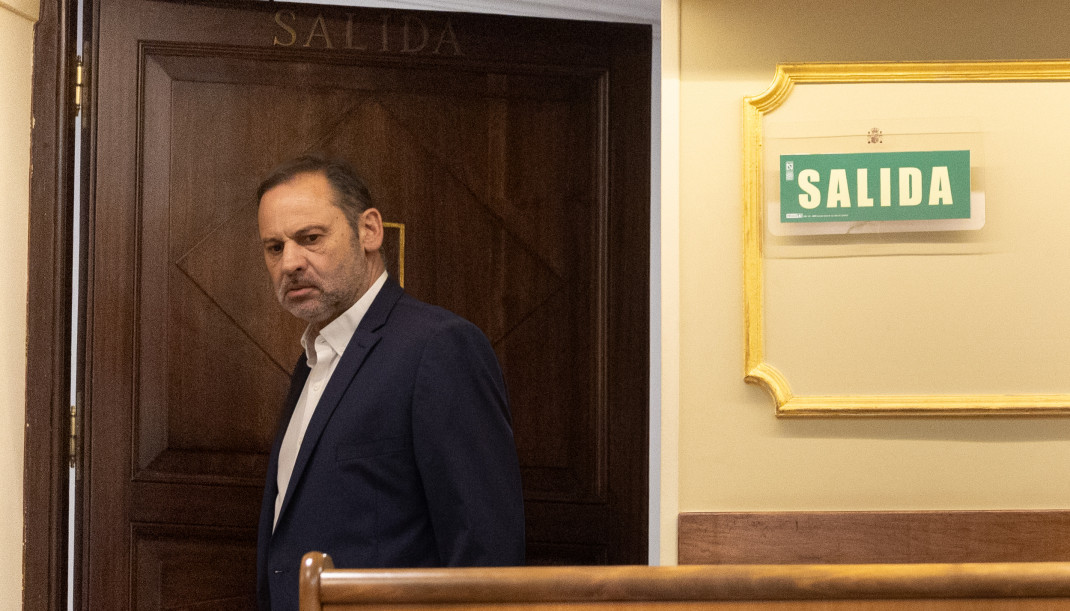 Archivo - El diputado José Luis Ábalos durante una sesión plenaria