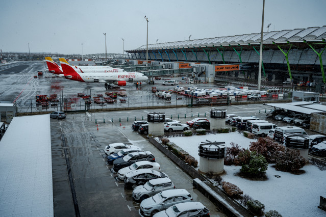 La Terminal 4 del aeropuerto de Madrid-Barajas durante el temporal, a 28 de enero de 2026, en Madrid (España).