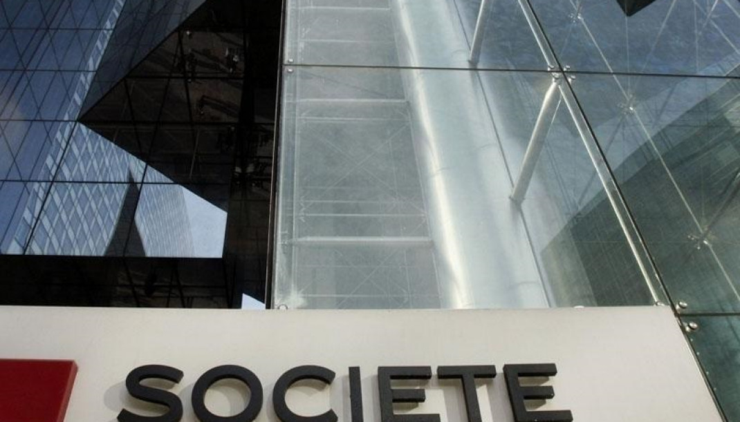 Archivo - Logo de Société Générale frente a un edificio.