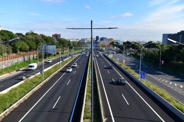 Archivo - Vista general de la B-23 en la entrada por la avenida Diagonal de Barcelona.