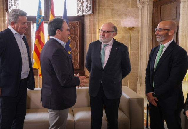 Primera reunión entre el 'president', Juanfran Pérez Llorca, y el presidente de Tragsa, Jesús Casas