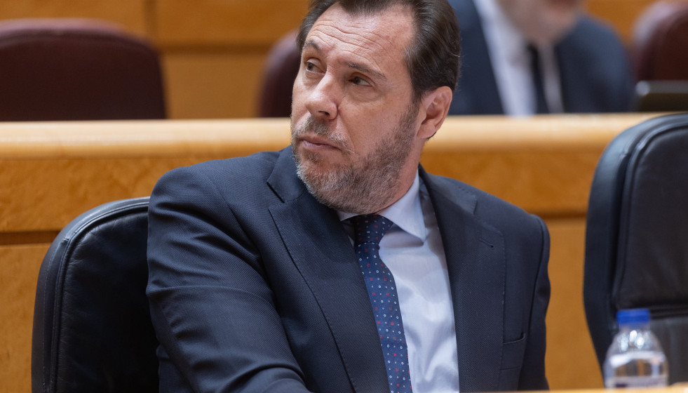 El  ministro de Transportes y Movilidad Sostenible, Óscar Puente, comparece para dar cuenta del caos ferroviario, en el Senado,  a 29 de enero de 2026, en Madrid (España).