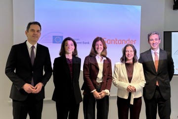 Firma del acuerdo entre el BEI y Banco Santander para financiar a empresas de defensa, seguridad, tecnologías limpias e infraestructuras digitales.