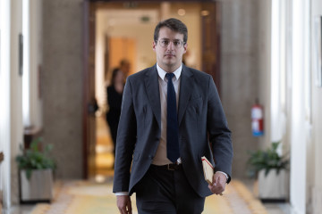 Archivo - El diputado de Sumar Jorge Pueyo a su llegada a una reunión de la Junta de Portavoces, a 5 de diciembre de 2023, en Madrid (España).