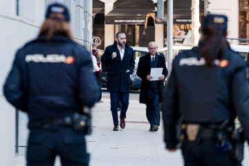 Archivo - El empresario Víctor de Aldama a su llegada al interrogatorio del juez instructor del 'caso Koldo', en la Audiencia Nacional, a 27 de noviembre de 2025, en Madrid (España)