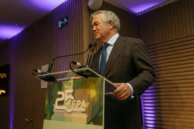 Archivo - El presidente de EFPA España, Santiago Satrústegui, en los actos conmemorativos del 25ºAniversario de la entidad.